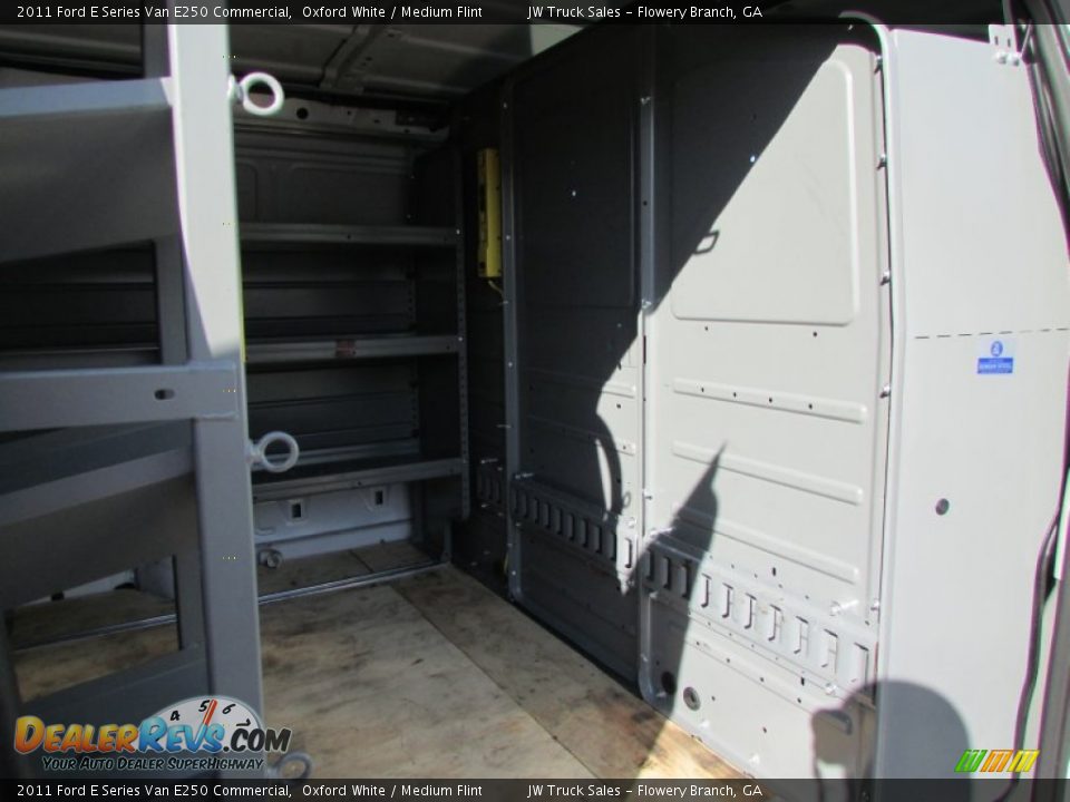 2011 Ford E Series Van E250 Commercial Oxford White / Medium Flint Photo #18