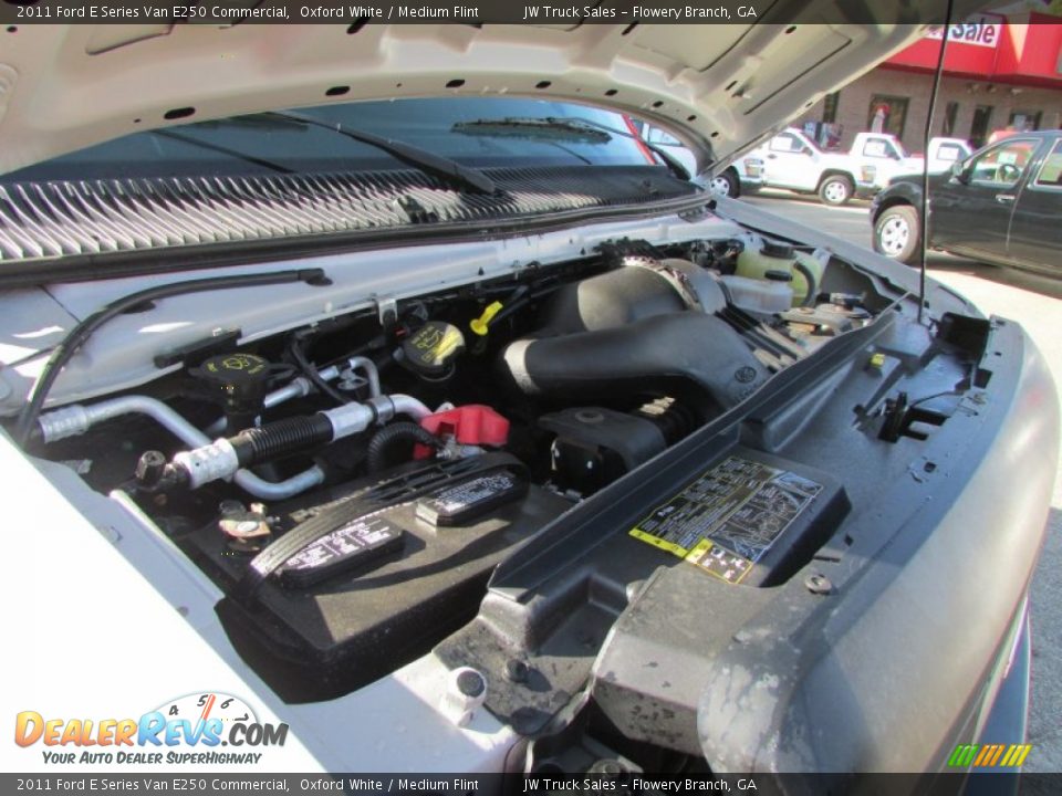 2011 Ford E Series Van E250 Commercial Oxford White / Medium Flint Photo #21