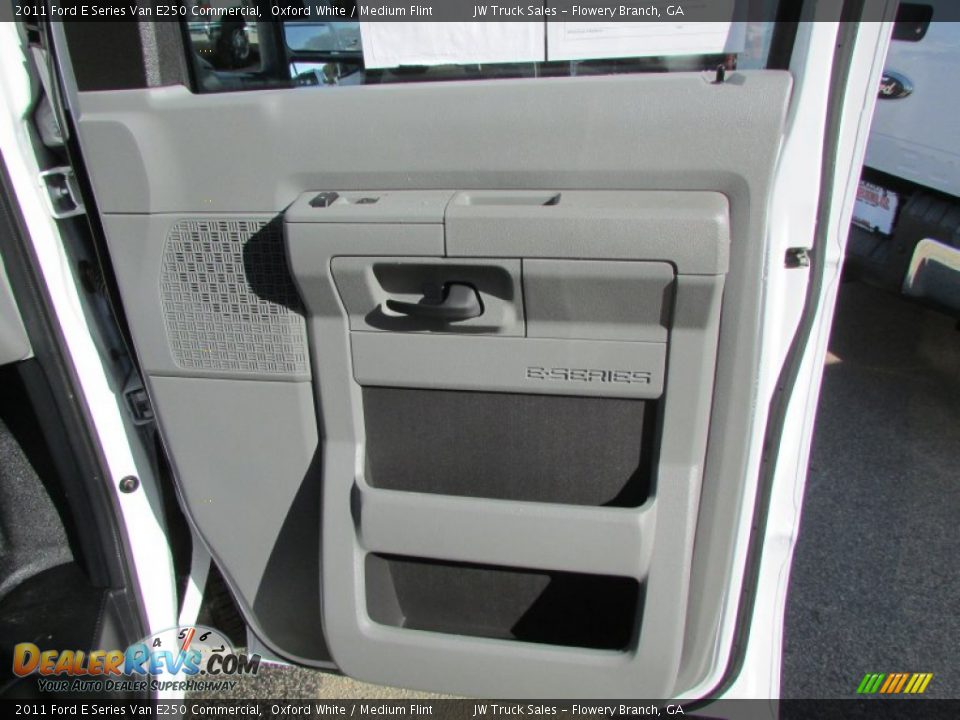 2011 Ford E Series Van E250 Commercial Oxford White / Medium Flint Photo #23