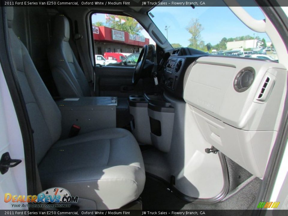 2011 Ford E Series Van E250 Commercial Oxford White / Medium Flint Photo #25