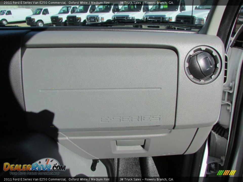 2011 Ford E Series Van E250 Commercial Oxford White / Medium Flint Photo #27