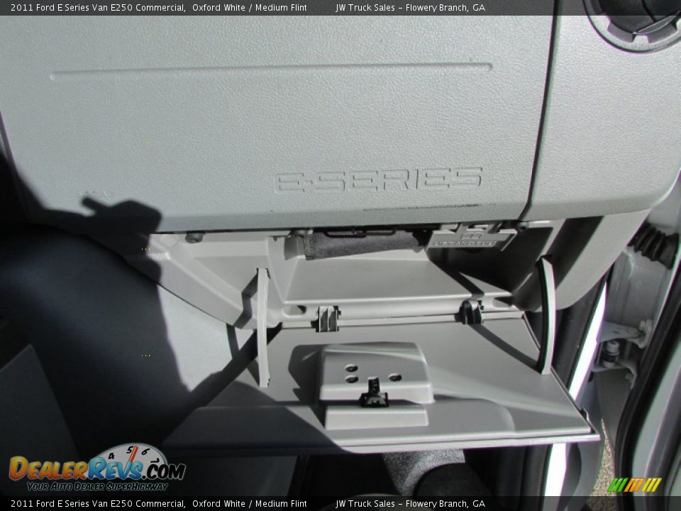 2011 Ford E Series Van E250 Commercial Oxford White / Medium Flint Photo #28