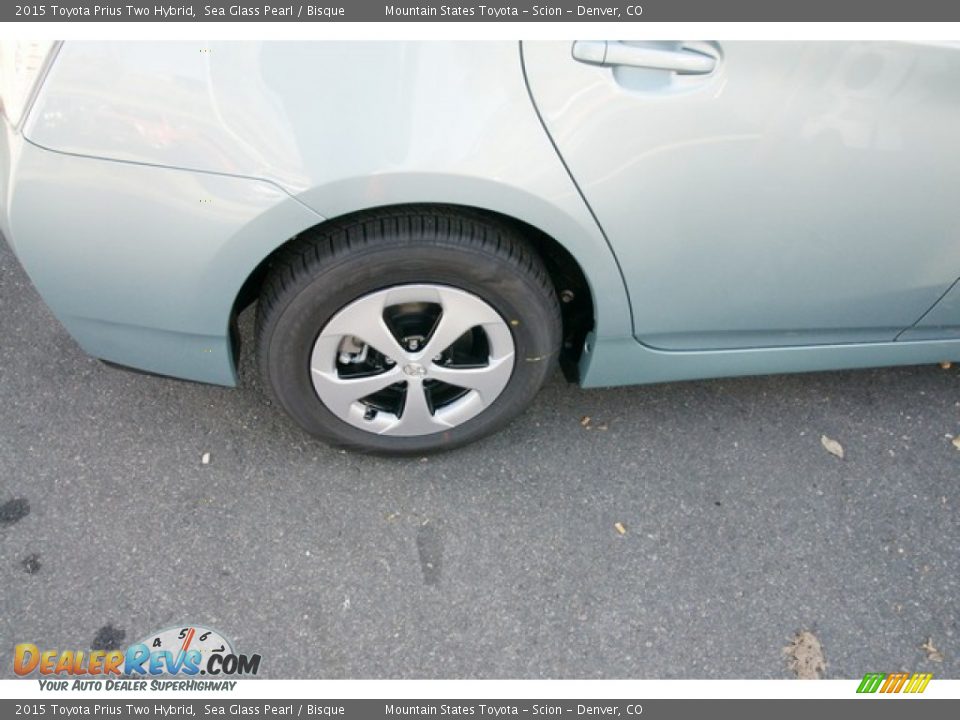 2015 Toyota Prius Two Hybrid Sea Glass Pearl / Bisque Photo #9