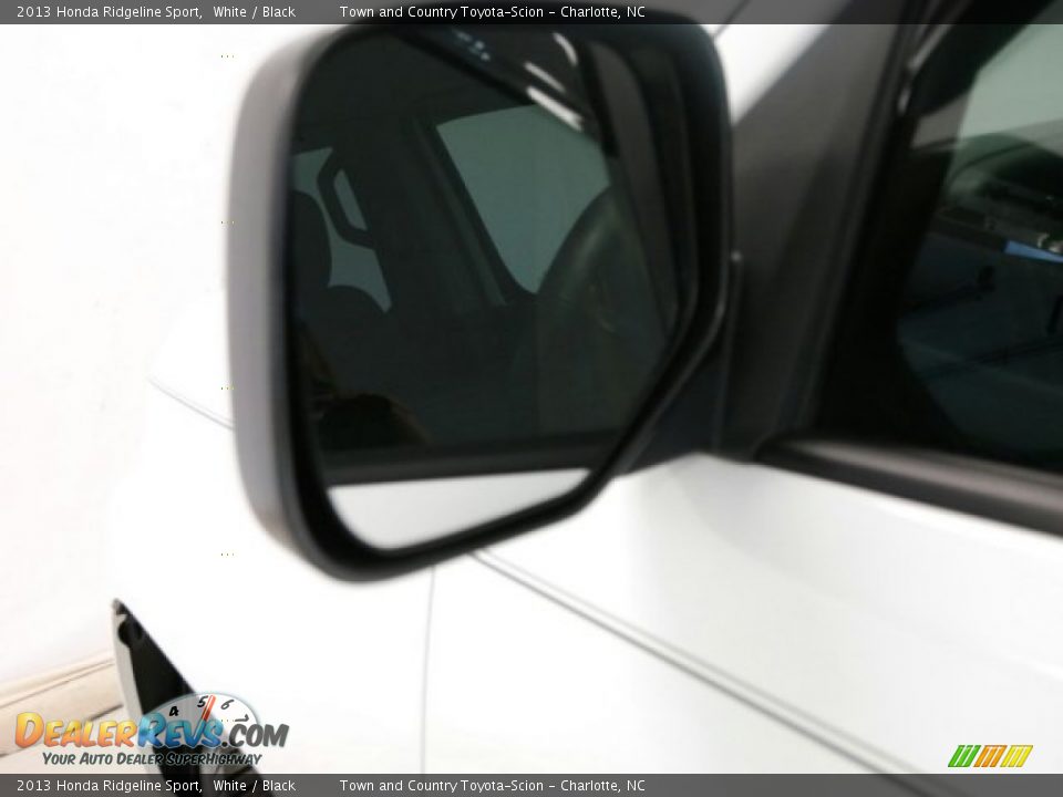 2013 Honda Ridgeline Sport White / Black Photo #18
