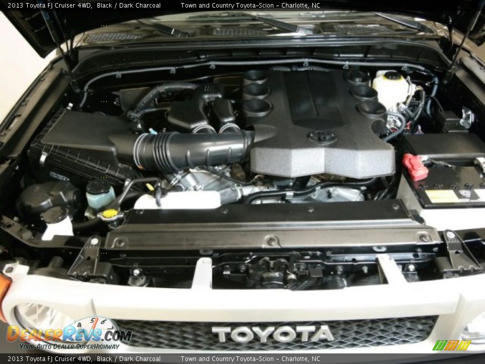 2013 Toyota FJ Cruiser 4WD Black / Dark Charcoal Photo #17