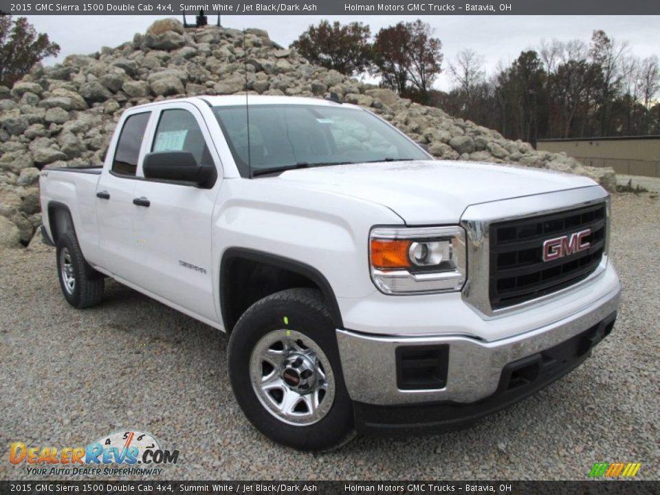 Front 3/4 View of 2015 GMC Sierra 1500 Double Cab 4x4 Photo #1