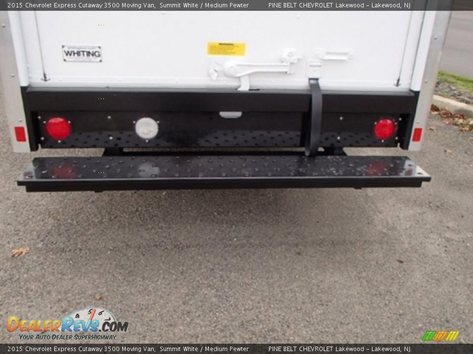 2015 Chevrolet Express Cutaway 3500 Moving Van Summit White / Medium Pewter Photo #15