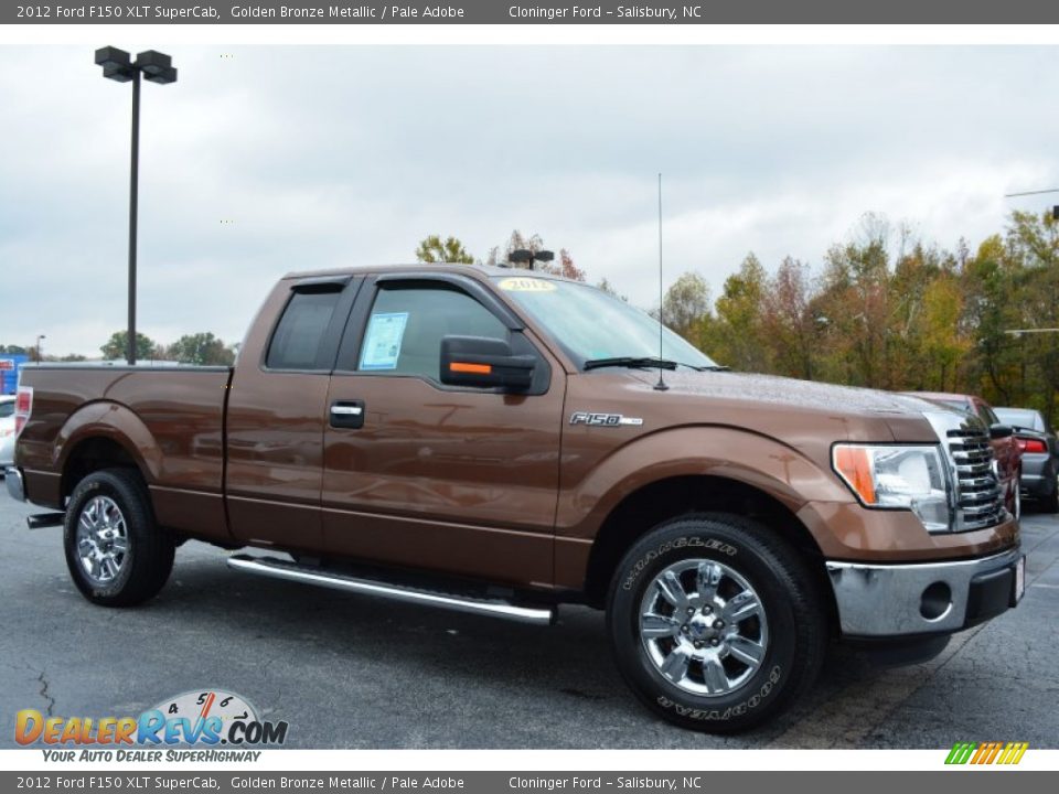 Front 3/4 View of 2012 Ford F150 XLT SuperCab Photo #1