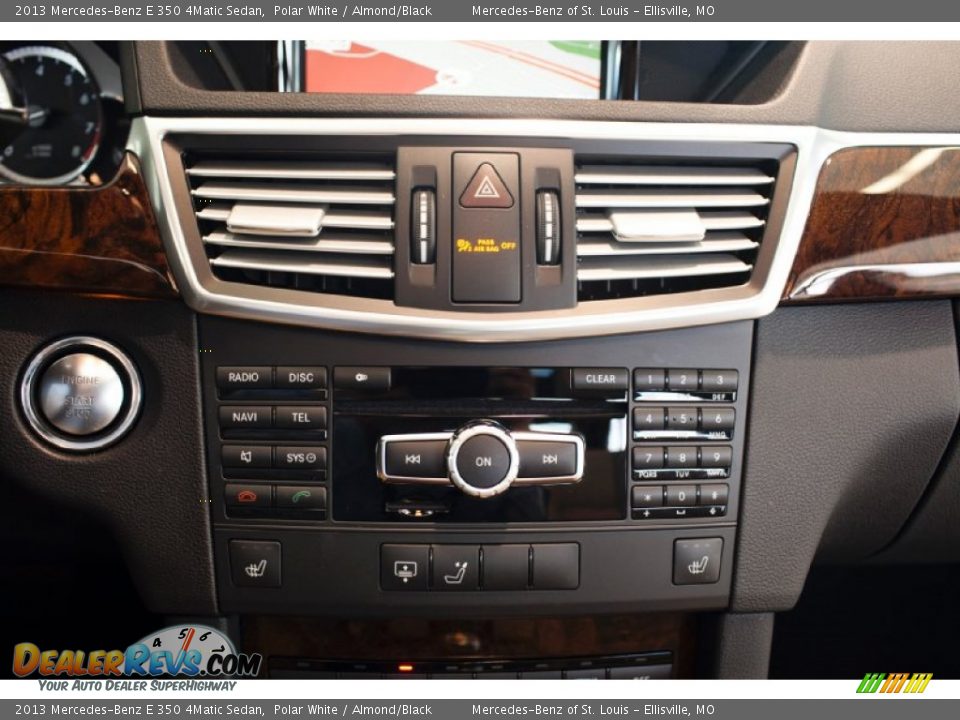 2013 Mercedes-Benz E 350 4Matic Sedan Polar White / Almond/Black Photo #29