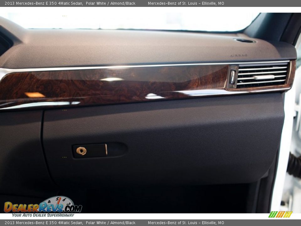2013 Mercedes-Benz E 350 4Matic Sedan Polar White / Almond/Black Photo #32