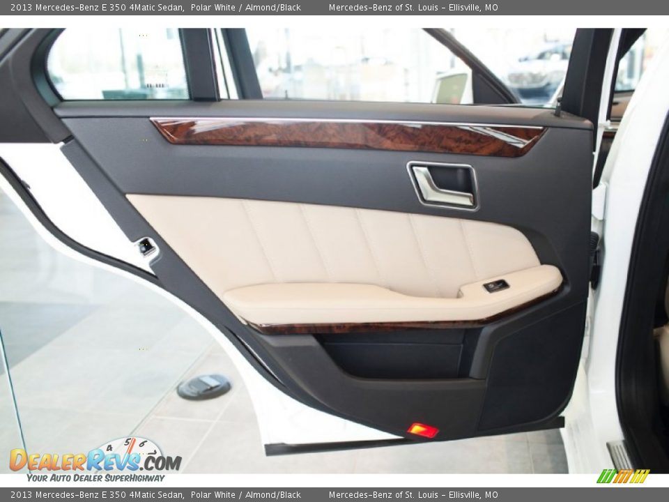2013 Mercedes-Benz E 350 4Matic Sedan Polar White / Almond/Black Photo #34
