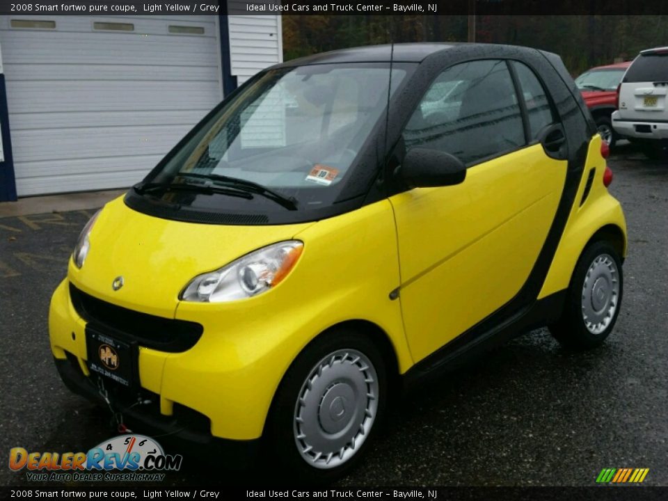 2008 Smart fortwo pure coupe Light Yellow / Grey Photo #1