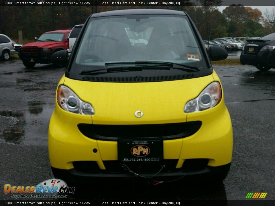 2008 Smart fortwo pure coupe Light Yellow / Grey Photo #2