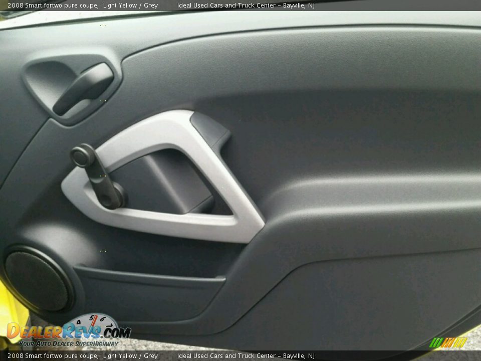 2008 Smart fortwo pure coupe Light Yellow / Grey Photo #7