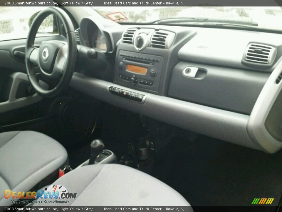 2008 Smart fortwo pure coupe Light Yellow / Grey Photo #8