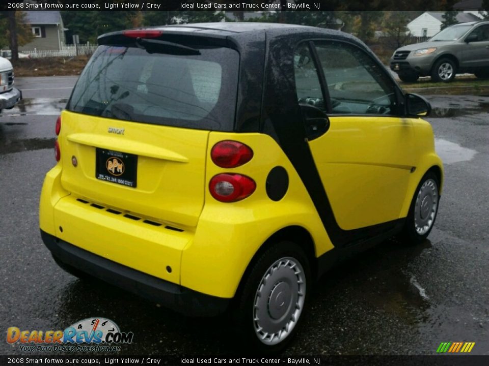 2008 Smart fortwo pure coupe Light Yellow / Grey Photo #10
