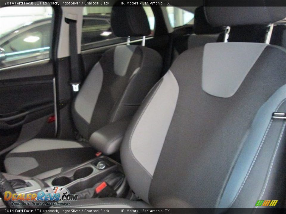 2014 Ford Focus SE Hatchback Ingot Silver / Charcoal Black Photo #9
