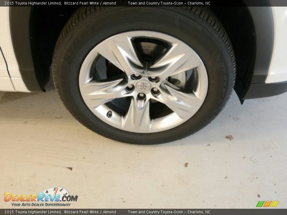 2015 Toyota Highlander Limited Blizzard Pearl White / Almond Photo #3
