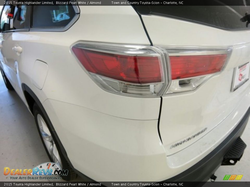 2015 Toyota Highlander Limited Blizzard Pearl White / Almond Photo #7