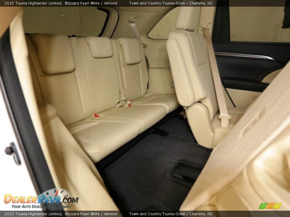 2015 Toyota Highlander Limited Blizzard Pearl White / Almond Photo #9