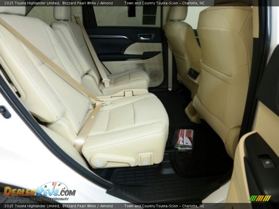 2015 Toyota Highlander Limited Blizzard Pearl White / Almond Photo #10