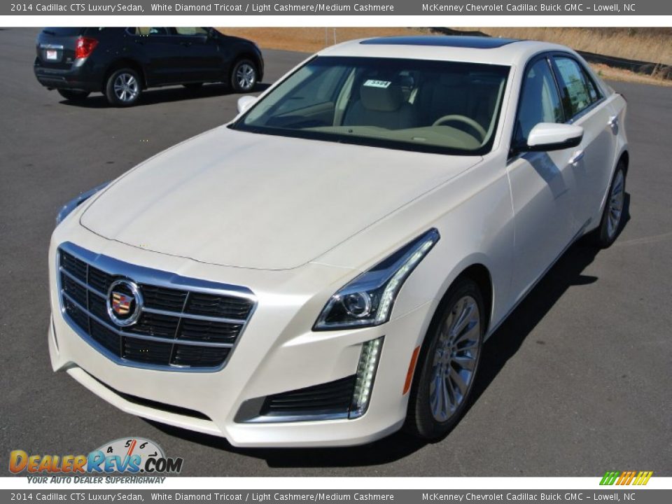 2014 Cadillac CTS Luxury Sedan White Diamond Tricoat / Light Cashmere/Medium Cashmere Photo #2
