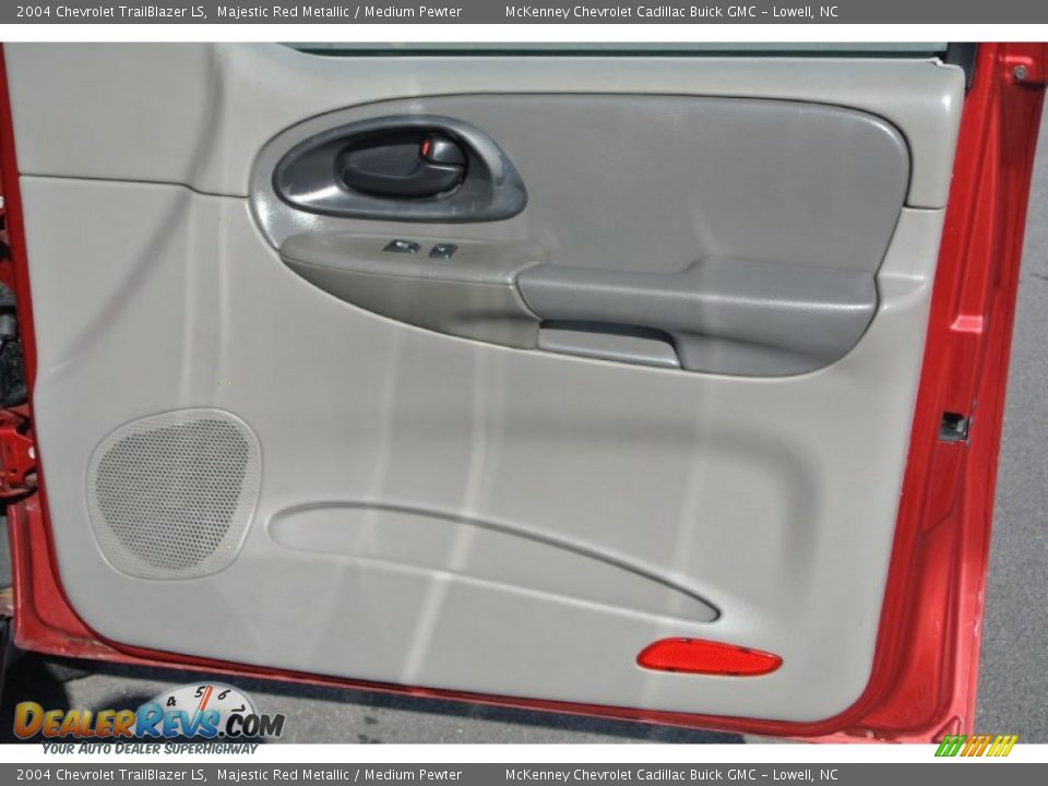 2004 Chevrolet TrailBlazer LS Majestic Red Metallic / Medium Pewter Photo #21