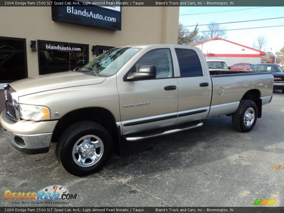 2004 Dodge Ram 2500 SLT Quad Cab 4x4 Light Almond Pearl Metallic / Taupe Photo #1