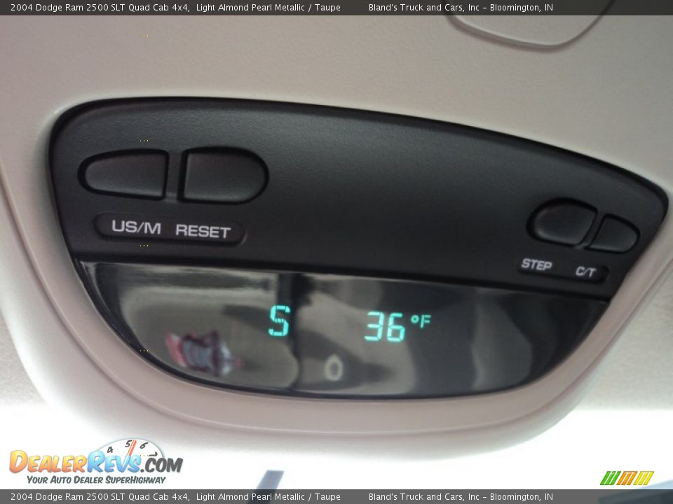 2004 Dodge Ram 2500 SLT Quad Cab 4x4 Light Almond Pearl Metallic / Taupe Photo #19