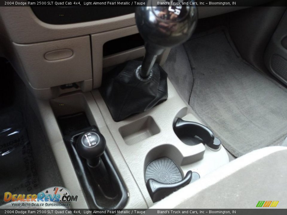 2004 Dodge Ram 2500 SLT Quad Cab 4x4 Light Almond Pearl Metallic / Taupe Photo #22