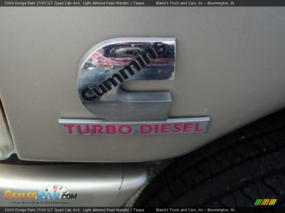 2004 Dodge Ram 2500 SLT Quad Cab 4x4 Light Almond Pearl Metallic / Taupe Photo #24