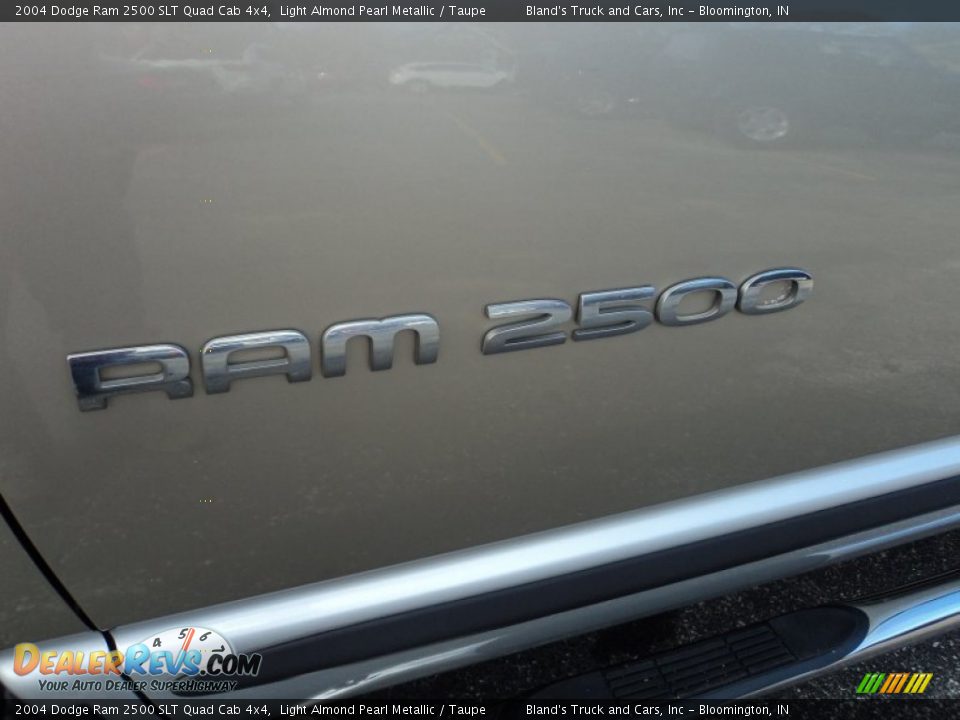 2004 Dodge Ram 2500 SLT Quad Cab 4x4 Light Almond Pearl Metallic / Taupe Photo #25