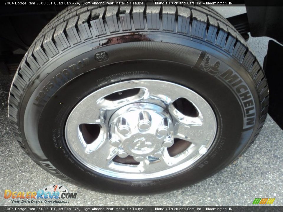 2004 Dodge Ram 2500 SLT Quad Cab 4x4 Light Almond Pearl Metallic / Taupe Photo #28