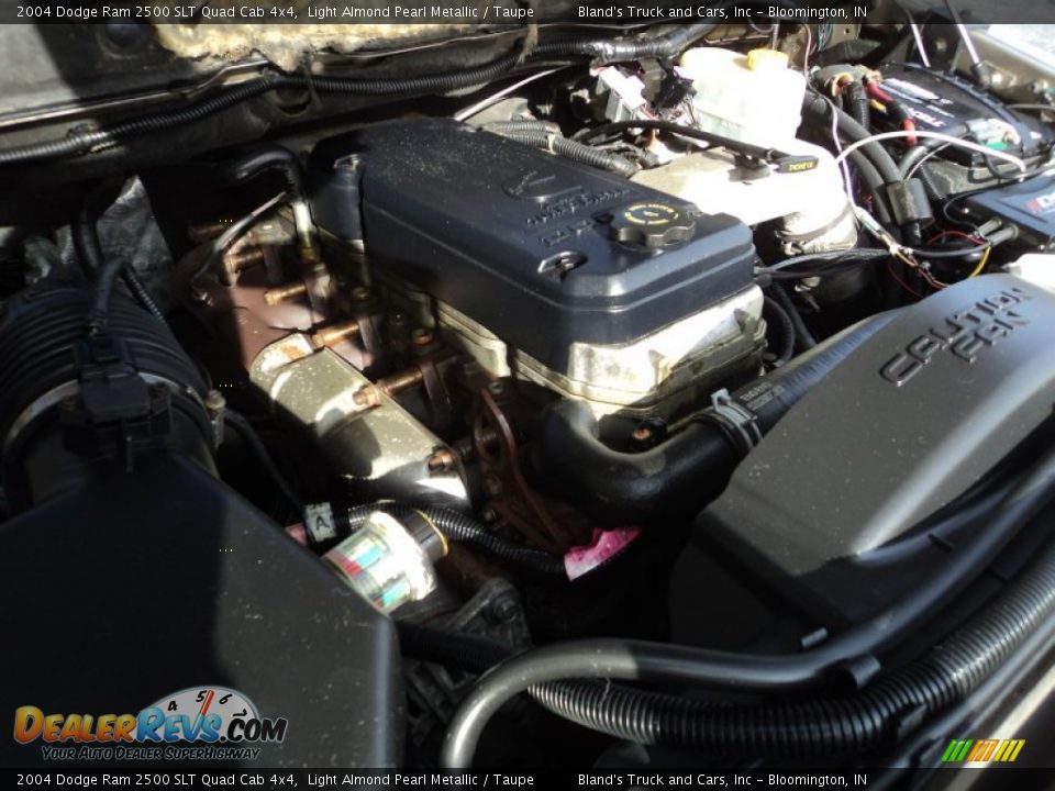 2004 Dodge Ram 2500 SLT Quad Cab 4x4 Light Almond Pearl Metallic / Taupe Photo #33