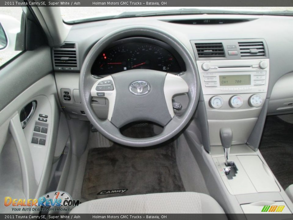 2011 Toyota Camry SE Super White / Ash Photo #17
