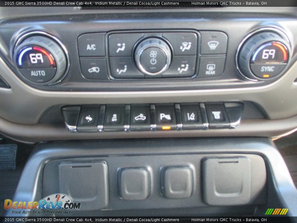 2015 GMC Sierra 3500HD Denali Crew Cab 4x4 Iridium Metallic / Denali Cocoa/Light Cashmere Photo #19