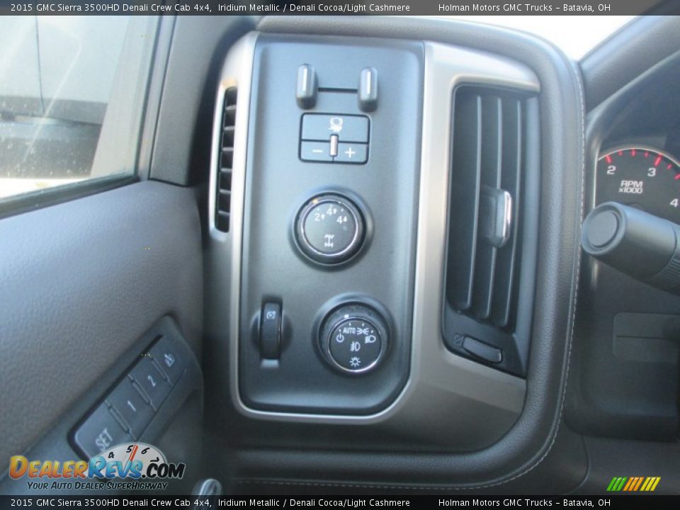 2015 GMC Sierra 3500HD Denali Crew Cab 4x4 Iridium Metallic / Denali Cocoa/Light Cashmere Photo #30