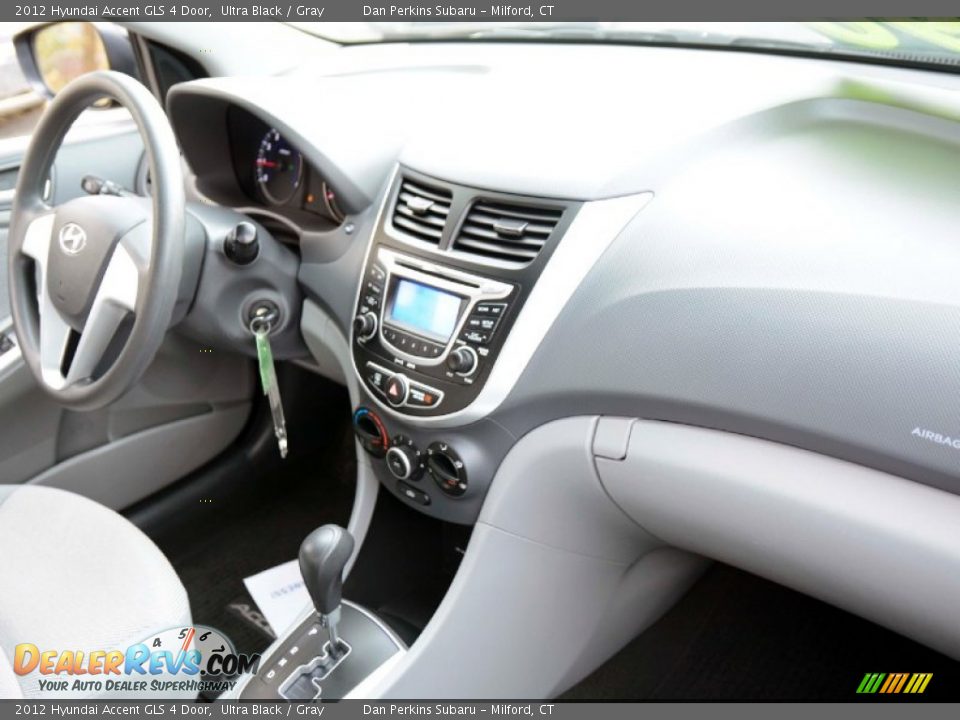 2012 Hyundai Accent GLS 4 Door Ultra Black / Gray Photo #9