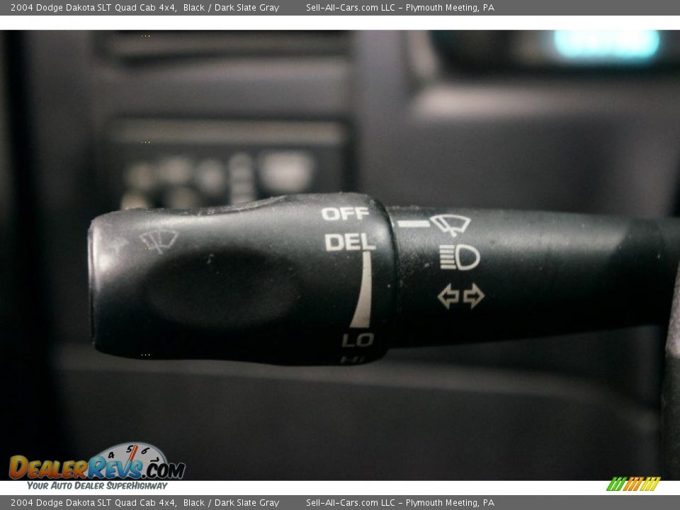 2004 Dodge Dakota SLT Quad Cab 4x4 Black / Dark Slate Gray Photo #25