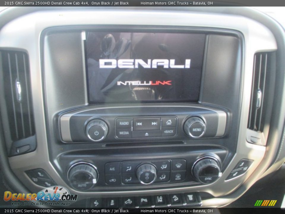 2015 GMC Sierra 2500HD Denali Crew Cab 4x4 Onyx Black / Jet Black Photo #11