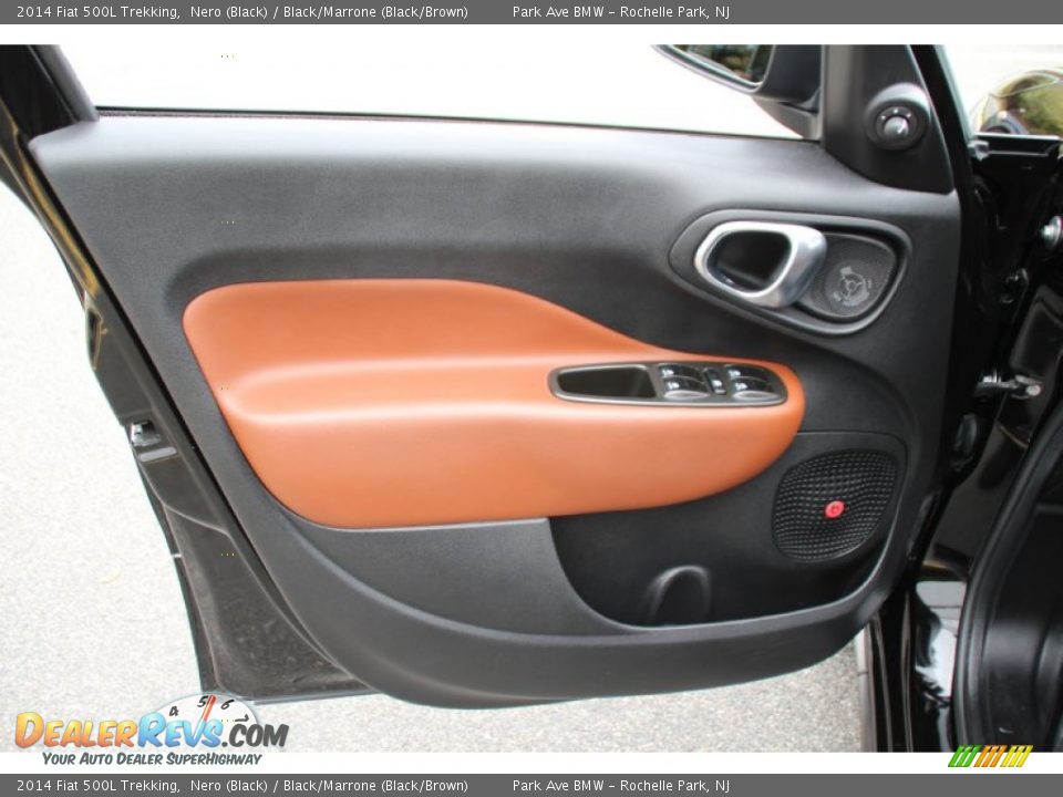2014 Fiat 500L Trekking Nero (Black) / Black/Marrone (Black/Brown) Photo #9