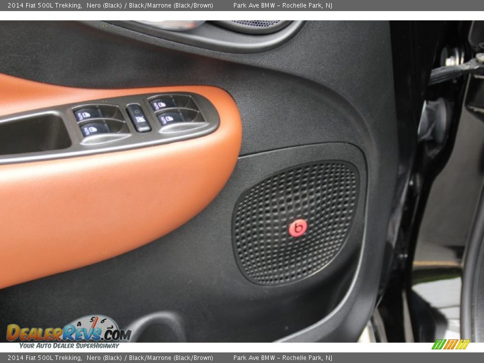 2014 Fiat 500L Trekking Nero (Black) / Black/Marrone (Black/Brown) Photo #10