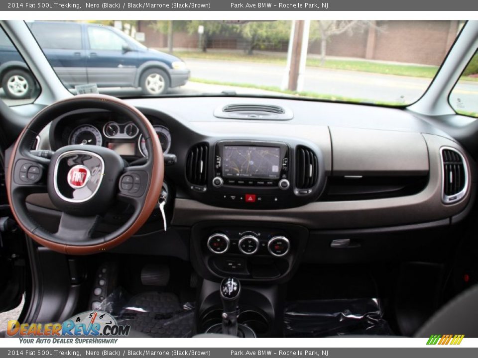 2014 Fiat 500L Trekking Nero (Black) / Black/Marrone (Black/Brown) Photo #16
