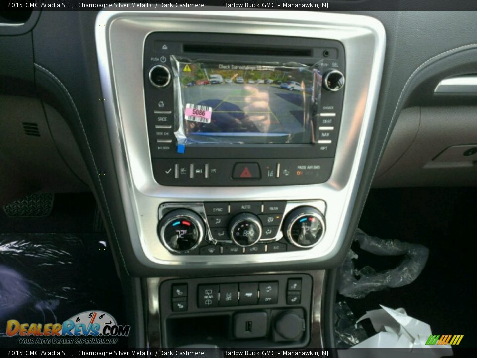 2015 GMC Acadia SLT Champagne Silver Metallic / Dark Cashmere Photo #10