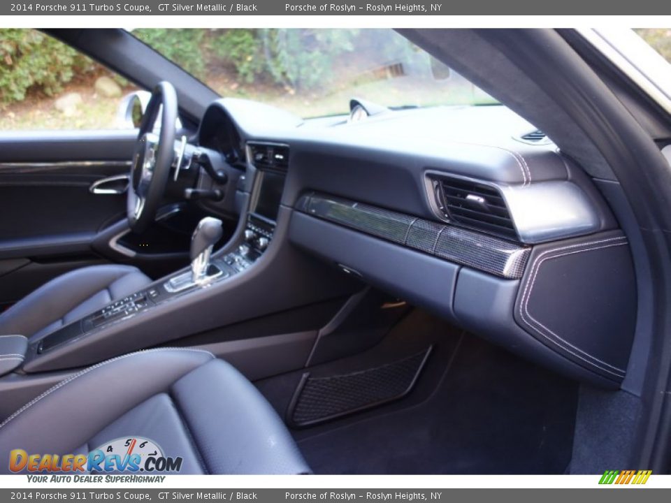 Dashboard of 2014 Porsche 911 Turbo S Coupe Photo #17