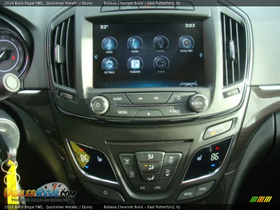 Controls of 2014 Buick Regal FWD Photo #11