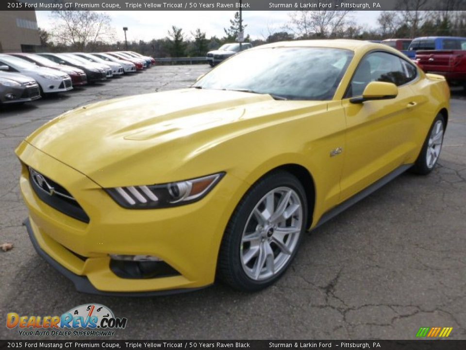 Front 3/4 View of 2015 Ford Mustang GT Premium Coupe Photo #7