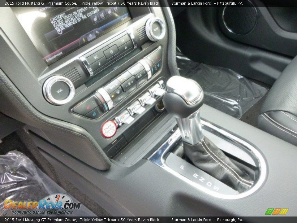 2015 Ford Mustang GT Premium Coupe Shifter Photo #17