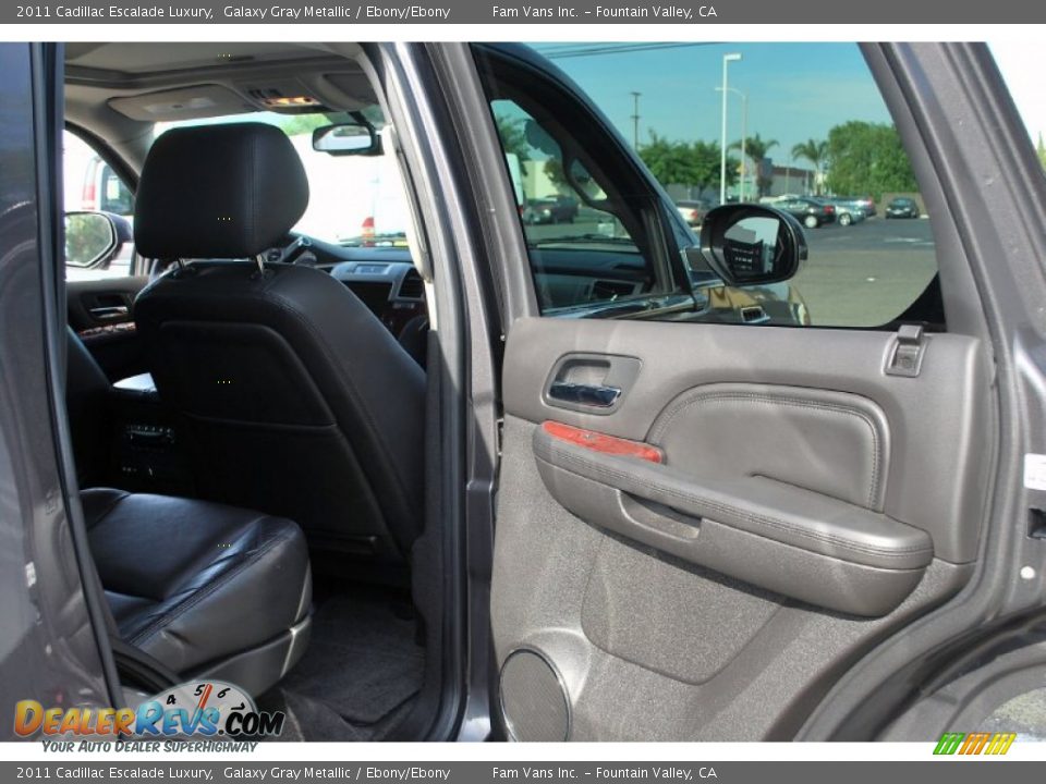2011 Cadillac Escalade Luxury Galaxy Gray Metallic / Ebony/Ebony Photo #17