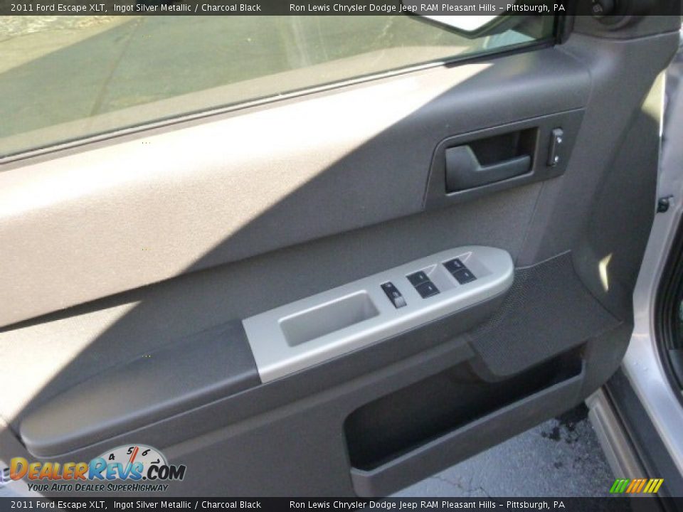 2011 Ford Escape XLT Ingot Silver Metallic / Charcoal Black Photo #14